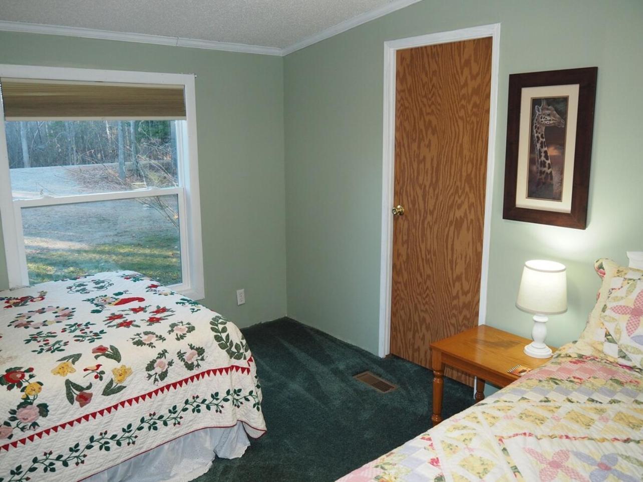 The Green Lake Getaway - Shared Lake Access! Interlochen Exteriér fotografie