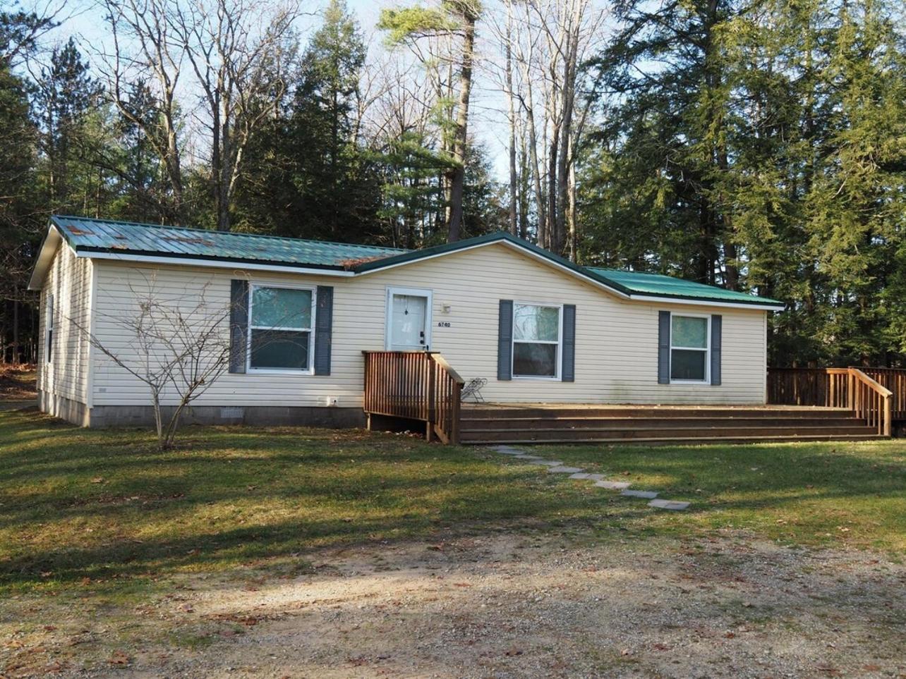 The Green Lake Getaway - Shared Lake Access! Interlochen Exteriér fotografie