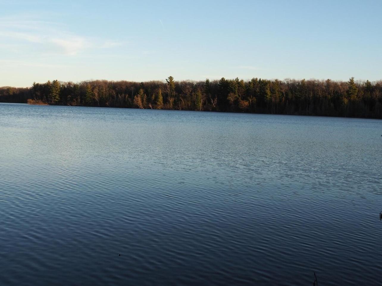 The Green Lake Getaway - Shared Lake Access! Interlochen Exteriér fotografie